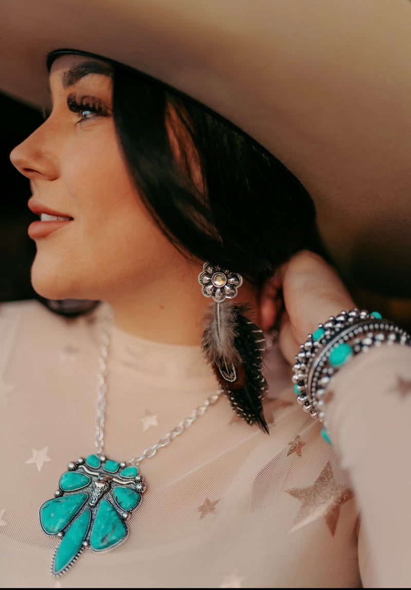 1949 T58B BLING CONCHO WITH FEATHER DANGLE EARRING