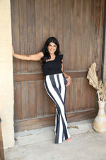 522171 BLACK AND WHITE STRIPED PANTS